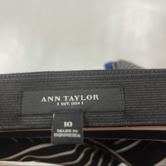 3for$20 Ann Taylor Mini Striped Skirt Blk,Wht Blu Size: 10 - Picture 3 of 4